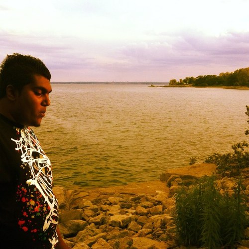 Soulszz's profile picture. Money is the motive for success.