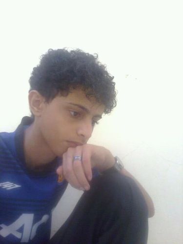 SUR2000's profile picture. كن قمرا يرفع الناس رؤسهم كي يروه