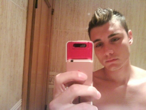 soi lo que bes i no.kieras ver lo.que no soi . kiwi soi i donde me llaman boi kjjajajajajajajajajaja