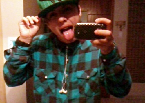 A vida me ensinou a nunca desistir,nem ganhar nem perder,mais procura evoluir ! CHARLIE BROW JR.
