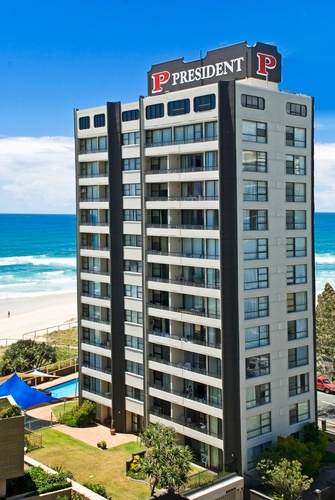 Situated on the spectacular Surfers Paradise beachfront, Presidents Apartments is only a few metres away from all the family fun of Surfers Paradise