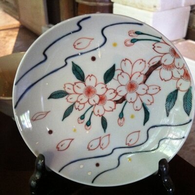 九谷焼　陶芸 Yahoo!オークション - 大正～昭和初期 九谷焼 金彩色絵 蓋付き