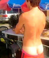 Bom,eu tava pensando em uma bio legal,mas me distrai com a Bunda do @Louis_Tomlinson e esqueci oq eu ia escrever aki.Desde 29/07/12