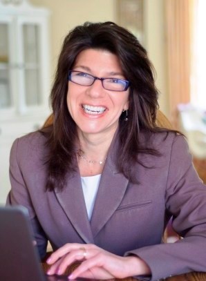 Focused on facilitating success of people, projects & businesses. Innovator, Educator, Collaborator, PM & Customer Experience Pro.
