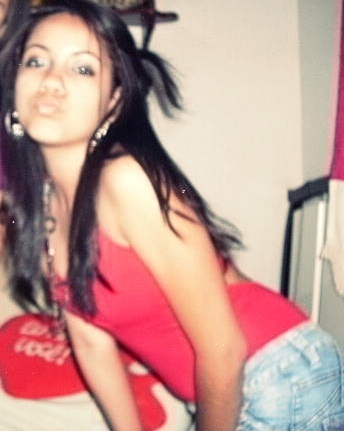 ingrydapt's profile picture. 17 - Pirada - Muito ciumenta - Amorosa - Familia - Apelido: Diih' - Chocolate - Pisciana -Rir á toa -Linkin Park , Evanescence , Nickblack, 3 Door Down .