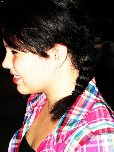Meu nome é Maysa Gambini, tenho 14 anos e sou do signo de #aquário ;D