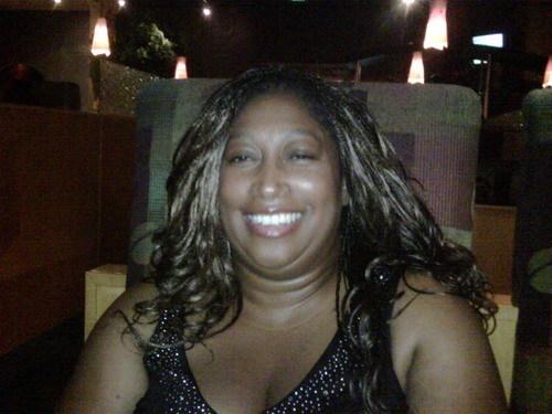 I'm a licensed Esthetician, Massage Therapist, Aromatherapist&Healer I feel the key to good health starts with your diet,organic & clean food are a great start.