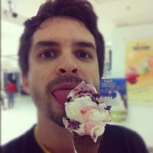 Fã clube do Humorista @brunomotta 

http://t.co/e1lcAogmnV