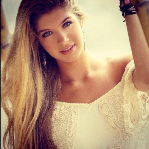 iJennaHogan's profile picture. Jenna Hogan || 18 || Unpopular, nice but mean at times, crushing on Nick || FC: Allie DeBerry || 