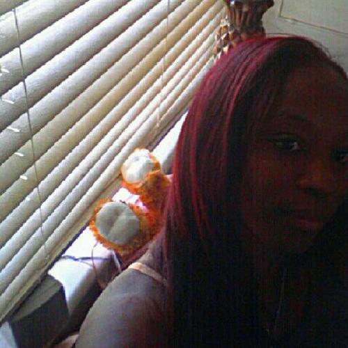 Just_Telle's profile picture. Wheeeeee!!!!!!