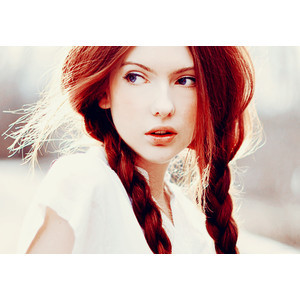 Hey, I'm Lily Luna Potter the daughter of Harry Potter and Ginny Wealsey|Gingerly Clever. #GryffindorPride| Single| Bio:http://t.co/dkEAhhpcIX
