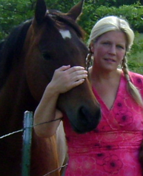 Mother, wife, sister, and horse lover. Living with MS since 2017.