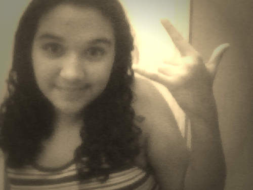 Agoora eu sóo entro no FC quem quiseer me seguir ta aquióo → @Pudim_1D bjooos ! ♥