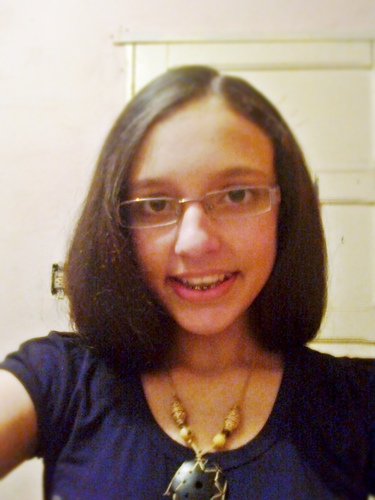 Bipolar, besta, chata, feia, insensível, ariana, boba e Corinthiana . Segue eu lindeza ? *-*