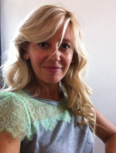 Scrittrice per spasso, ideatrice del Romantasy Italiano. Reflections e Knowledge sono i suoi romanzi.