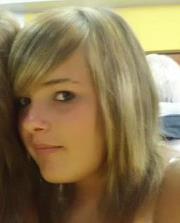 J'ai 15 ans j'habite dans le jura je suis étudiente.