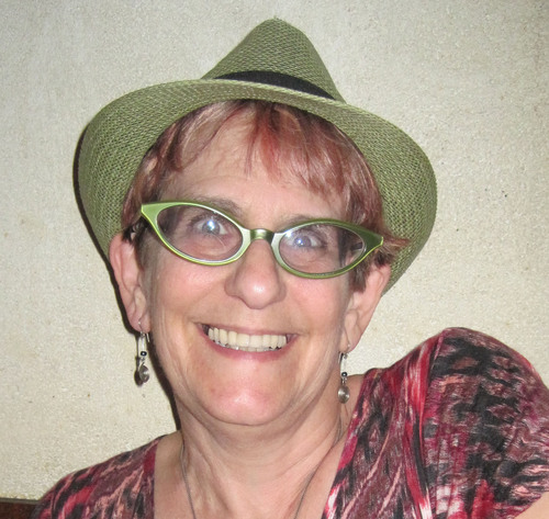 mdivah's profile picture. Visual Editor & Jewish Educator - separate professions that sometimes converge.