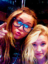Quer ver uma magica entao aperta o botao de FOLLOW ele muda de cor e vc ainda pode conhecer a Miley.