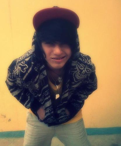 no se que poner aqui solo sigueme c: