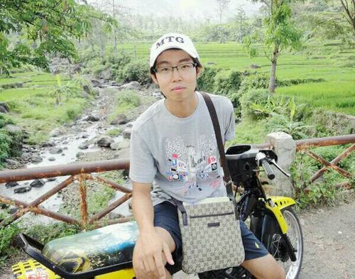 saya orang korea. saya mau teman orang indonesia 적삼목,홍송,데크재,목재공장입니다
