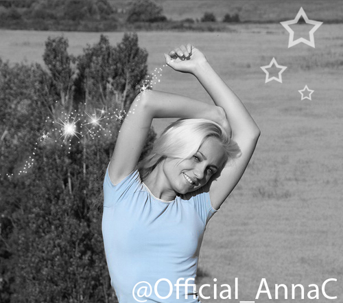 Official_AnnaC's profile picture. Hey guys my name is Anna #TeamFollowBack I love my iPhone and my two Dogs :3
Guys I need your help please go to my blog 
http://t.co/tyu0y7COZp