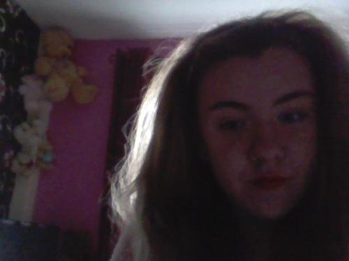 Hi my names dell follow me and i will return it xxxx luv ya xx