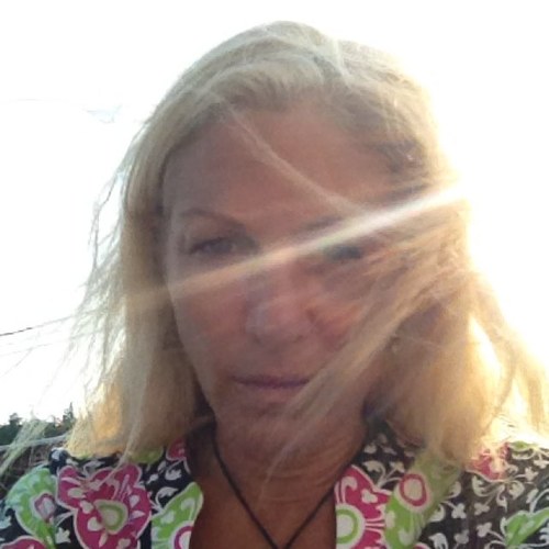 skimama222's profile picture. Just get 'er done. Mama of 3; visual artist/former attorney.