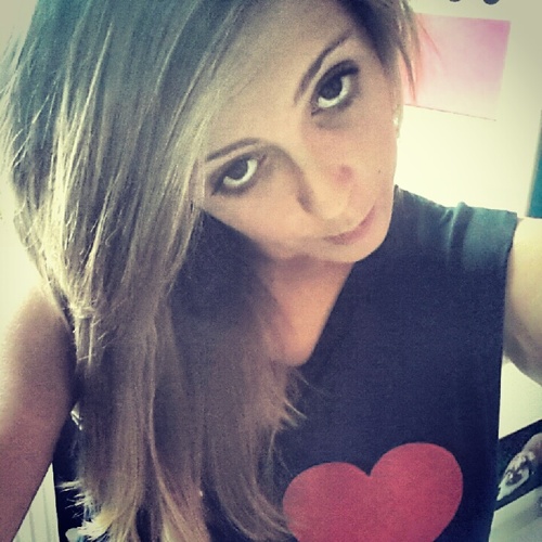 fuck all the haters..I love olly murs and what meet him loads been loadsa concert and more to come ..  YOLO XX