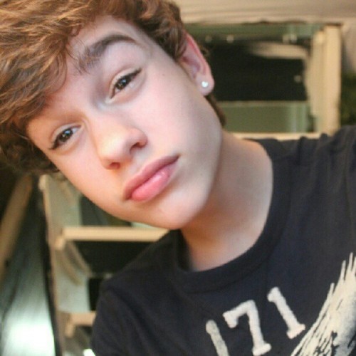 name is damon. follow me i follow back.