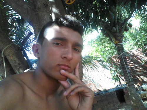 andre oliveira,15 anos,estudante,solteiiraoooo  i muiito feliiz