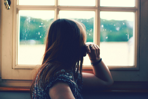 Meu coração tem um sonho antigo,
 nos momentos de solidão
ter alguém pra abraçar, me aquecer e me fazer feliz. - Vivendo um drama ? Você não está sozinho.