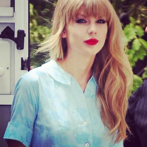 I love you more than I love myself, did you know that?  @taylorswift13 ♥