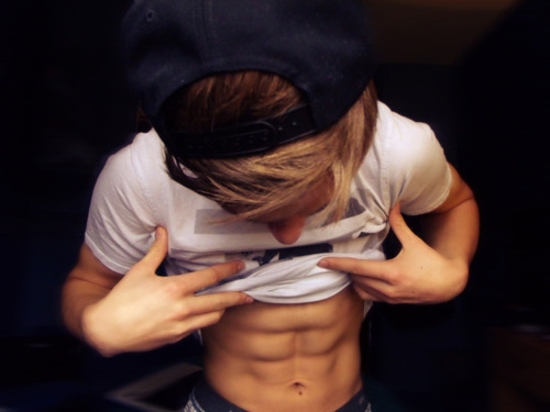 hotteboys_'s profile picture. follow for the hottest boys in your timeline. hashtag; #hotteboys