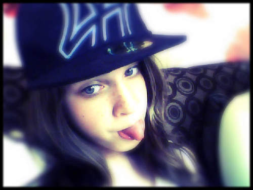 THERES NOT MUCH TO SAY BOUT ME I LIKE 2 EAT SLEEP AND TWEET I 3 MY FAMILY, FRIENDS AND FOOD AND THATS ME GABBY, XX