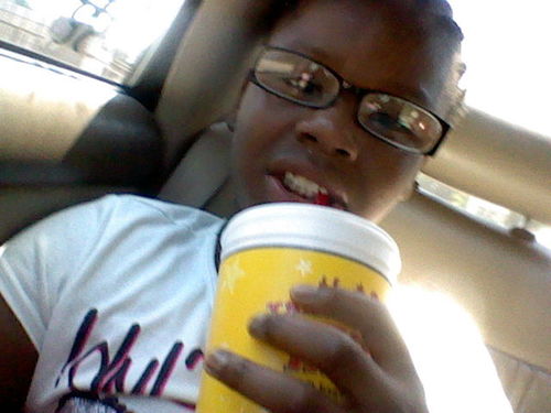 my name tanajah and i dont play around Andd Justt Followw Mee Andd My Twifey ------- @Yassiee_Yaee