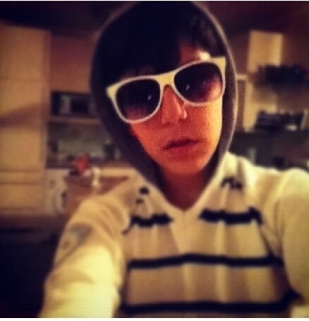 im 13 years old....love you..33