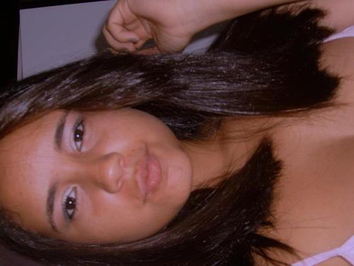 Canceriana, 16 anos,Chata, Ciumenta, Antipática, Flamenguista, Americana  . Enfim ,  euu .