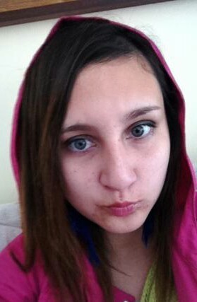 me llamo scarlett soy fans de sel gomez tengo 15 y amame