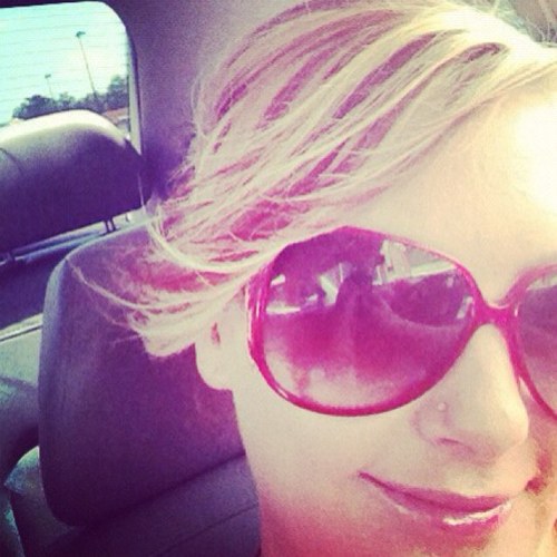 jerryedawn's profile picture. i love pink.. shoes and anything girlie;)