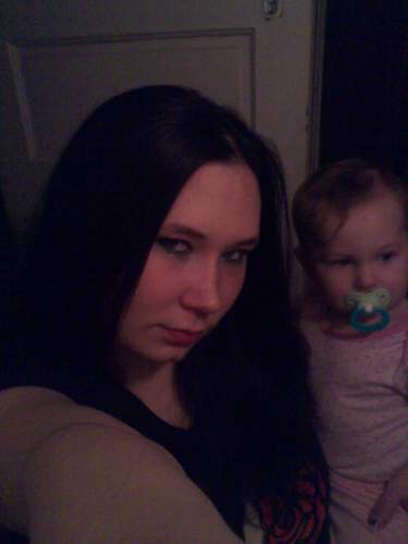 Hi im Heather 22 year old single mom.