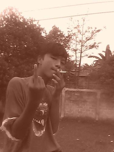 follow me you'll be happy..stm iezzata 1/2 negri depok..