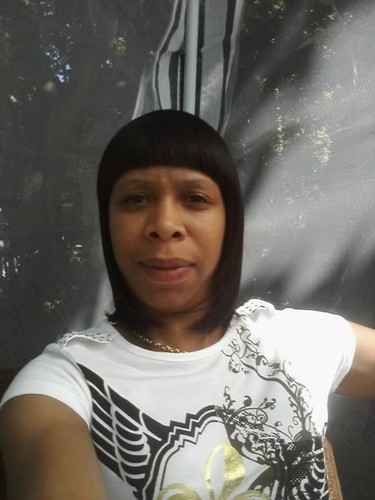 single, working mom of 4 children