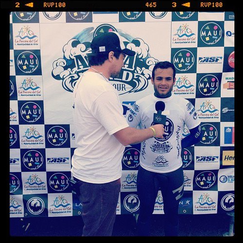 Periodista aprendiendo de retail. Revisa mi columna en Chile Surf: 