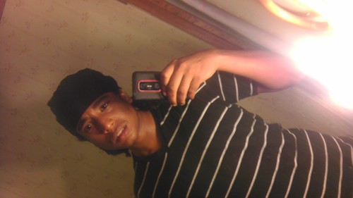 RIP Robert Jr........Prolly wiff yo bitch yo bitch nd yo bitch!!!!! #trapmoney free DB!!!