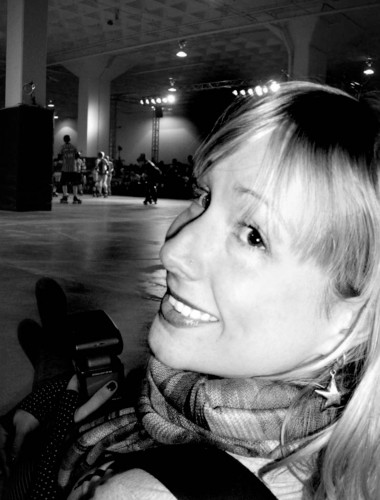 A research geek and digital adventurer at DragonSearch. Often spotted with a camera on shoulder or roller skates on feet.