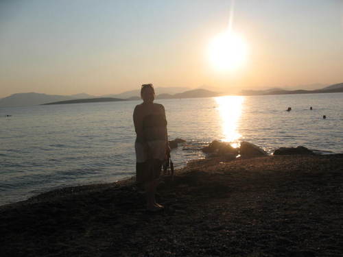 Educator and international tour guide...loves the ocean, jewelry,  history, and Bono