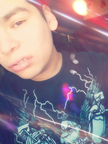 LoadingElio's profile picture. August 19 | #Snapbacks | #Jordans | #Adidas | #Nikes | #Swerg [: