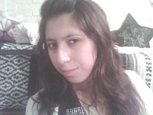 Pues soy una chica alegre y soy SALESIANA DE CORAZÓN... me gusta divertirme y estar con amigos y familia..