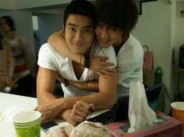 actor, model, member of Asian pop group Super Junior & Soldier of Light
Seoul, Korea ·