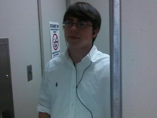 I'm 18 and love to have fun. Hmu if you want to know more
